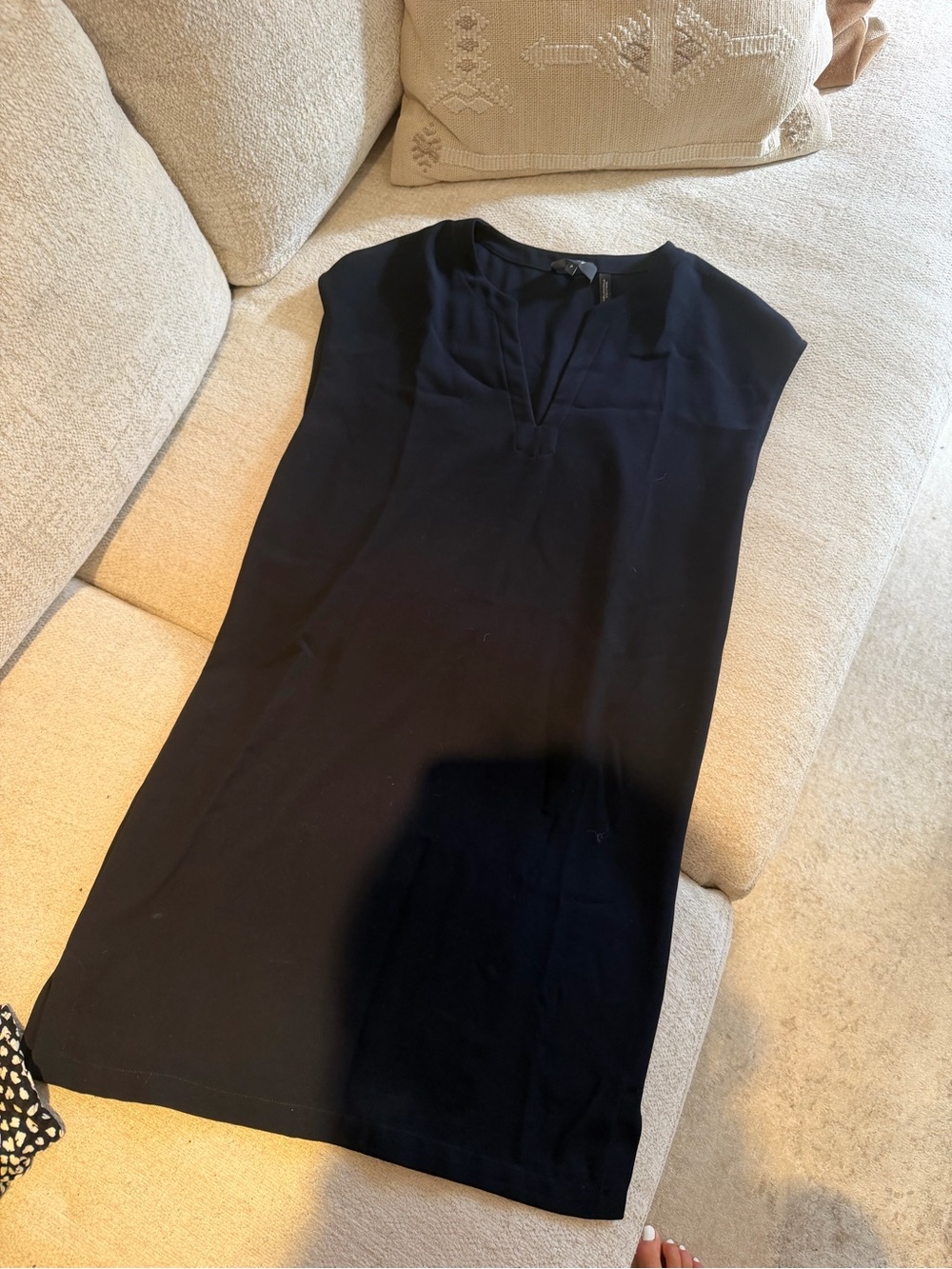 Theory Black Cap-Sleeve Tunic Dress